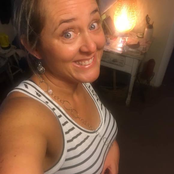 Meet your Posher, Valerie - Picture 1 of 1